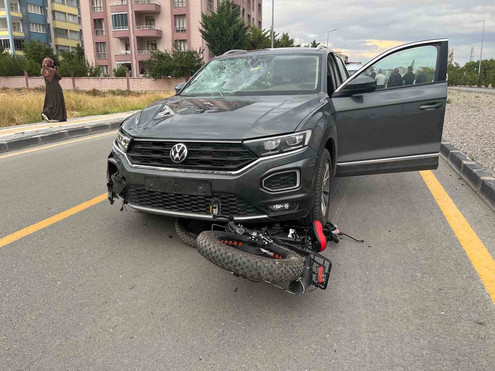 nigde-de-otomobil-ile-elektrikli-bisiklet-carpisti-1-yarali