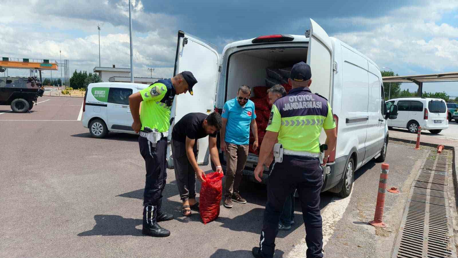 yalova-da-3-ton-kacak-midye-ele-gecirildi