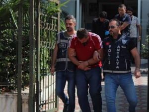 Antalya’da Yaşlı Kadına Fetö Dolandırıcılığı