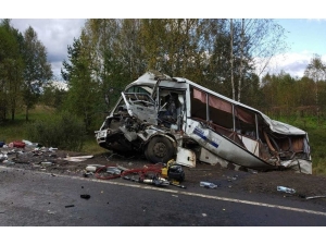 Rusya’da Feci Kaza: 9 Ölü, 28 Yaralı