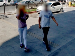 14 Ayrı Yağma Ve Tehdit Suçundan Aranan Kadın Zanlı Yakalandı