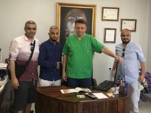 Saç Ektirmek İçin Binlerce Kilometrelik Yoldan Geldiler