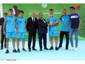 Osb Atletikspor 4 Kupa Aldı