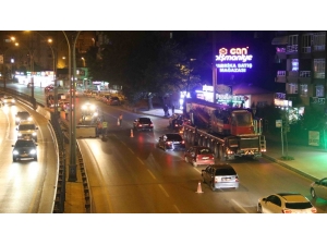 95 Tonluk Üst Geçit Bir Gecede Yerine Yerleştirildi