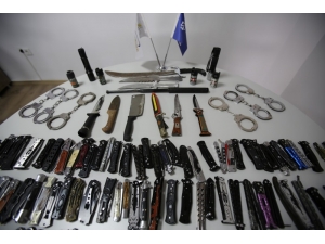 Otobüs Terminalinde Ele Geçirilen Suç Aletleri Şaşırtıyor