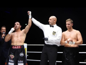 Fırat Arslan, Finlandiyalı Rakibini Nakavt Etti