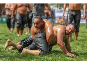 Karapürçek’te Başpehlivan Orhan Okulu