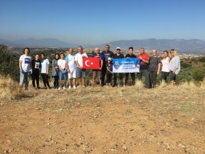 Dağcılar Hem Spor Yaptı Hem Çöp Topladı