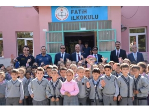 Şuhut’ta İlköğtetim Haftası Törenle Kutlandı