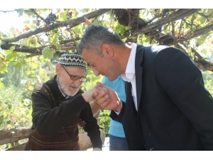 Yaşlı Çiftçilere Anlamlı Ziyaret