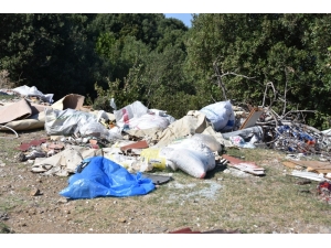 Adabaşı Mevkisine Atılan Çöpler Rahatsızlık Veriyor