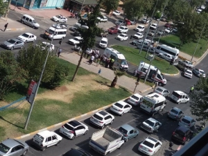 İki Otomobil Çarpıştı: 3 Yaralı