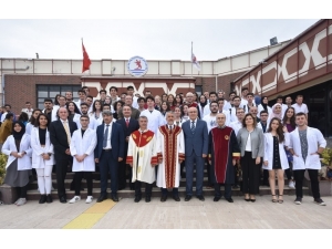 Omü Tıp Fakültesinin Yeni Öğrencileri Beyaz Önlük Giydi