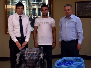 16 Bin Plastik Kapak 13 Yaşındaki Aysel’e Umut Oldu