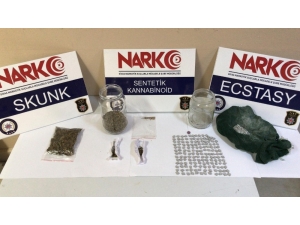 Sivas’ta Uyuşturucu Uygulamalarında 4 Kişi Tutuklandı