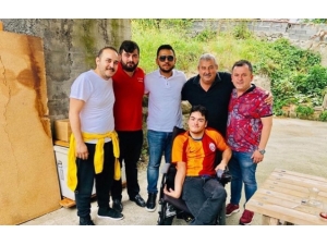 Ereğlili Aslanlar Engelli Taraftarın Yüzünü Güldürdü