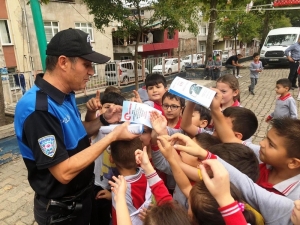 Polisten Öğrencilere Çok Önemli Uyarılar