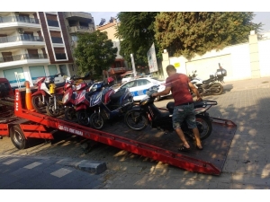 Salihli’de Plakasız Motosikletlilere Uygulama