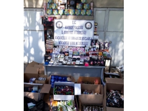 Kayseri’de 5 Bin Adet Kaçak Kozmetik Ürünü Ve Elektronik Eşya Malzemesi Ele Geçirildi