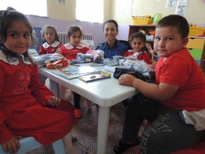 Kars’ta Tdp’den Öğrencilere Boyama Kitabı