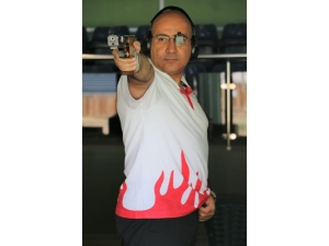 İtalya’da Atıcılıkta Altın Madalya