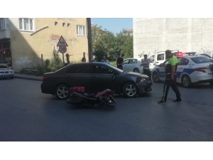 Otomobil İle Motosiklet Çarpıştı: 1 Yaralı