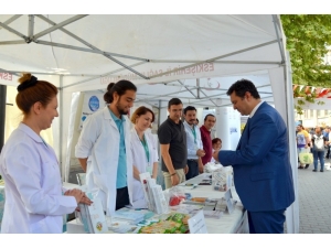 Halk Sağlığı Sokağına Büyük İlgi