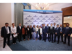 Gümüşsuyu Halı Uzman Ellerde Yeniden Doğuyor