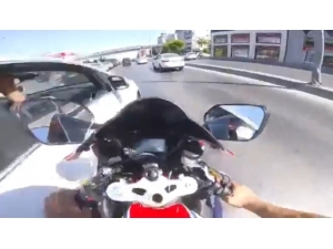 E-5 Karayolunda Motosikletlinin Ölümden Döndüğü Kaza Kamerada