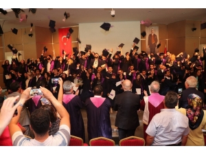 Hacettepe Aso 1. Osb Meslek Yüksekokulu’nda Mezuniyet Sevinci