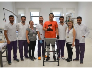 Felçli Gencin Yürüme Sevinci