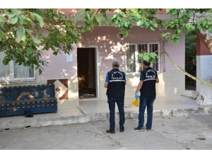 Kocası Tarafından Bıçaklanan Kadın Yoğun Bakıma Alındı