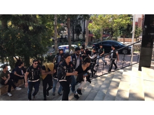 Uyuşturucu Şüphelisi, Basın Mensuplarına Küfürler Yağdırdı