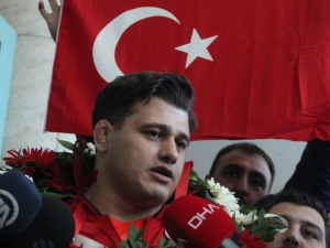 Rıza Kayaalp: "Umarım Olimpiyat Şampiyonu Olmuş Bir Şekilde Bu İşi Noktalarım"