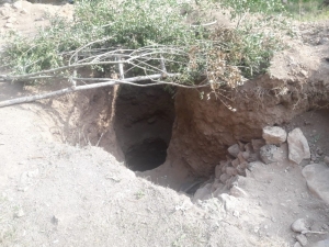 Digor’da Beşler Kilisesi’ne Kazan Defineciler Suçüstü Yakalandı