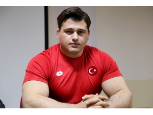 Asü’lü Rıza Kayaalp 4. Kez Dünya Şampiyon Oldu