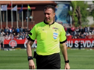 Kayserispor-denizlispor Maçını Hüseyin Göçek Yönetecek