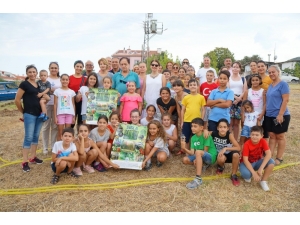 Marmaris’te Minikler Sığla Fidanlarını Toprakla Buluşturdu