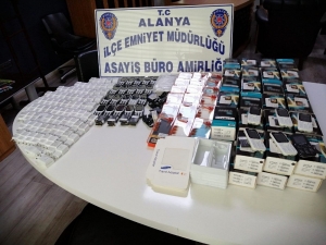 Alanya’da Kaçak Cep Telefonu Operasyonu