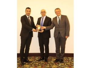 Anadolu Üniversitesi Açıköğretim Sistemi’ne Ödül