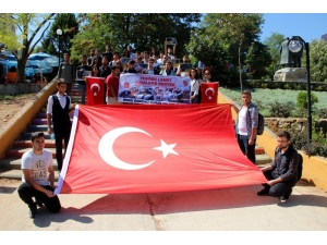 Muğla’da Üniversitelilerden Diyarbakır Annelerine Destek