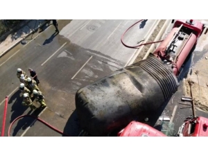 Tuzla’da Patlayan Yakıt Tankı Ve Oluşturduğu Hasar Havadan Görüntülendi.