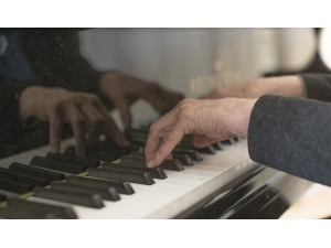 Polonya’da Piyaniste Piyano Çalma Cezası