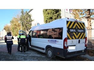 Okul Servis Araçlarına 5 Bin Tl Ceza