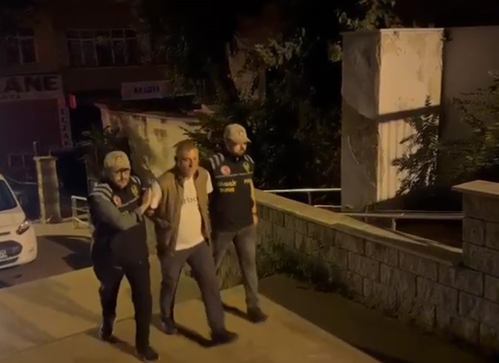 sosyal-medya-paylasimina-sorusturma-ali-haydar-kurum-gozaltina-alindi