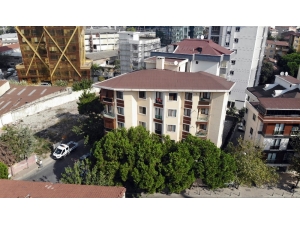 Camı Kırılan Dükkan, Bina Sakinlerini Korkuttu