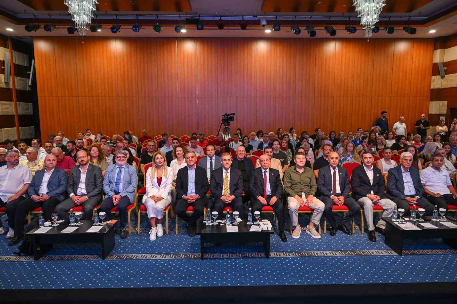 160-ulkenin-sofrasina-uzanan-ekmek-meselesi-antalya-da-konusuldu