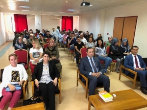 Doktorlara Anne Sütü Ve Emzirme Eğitimi