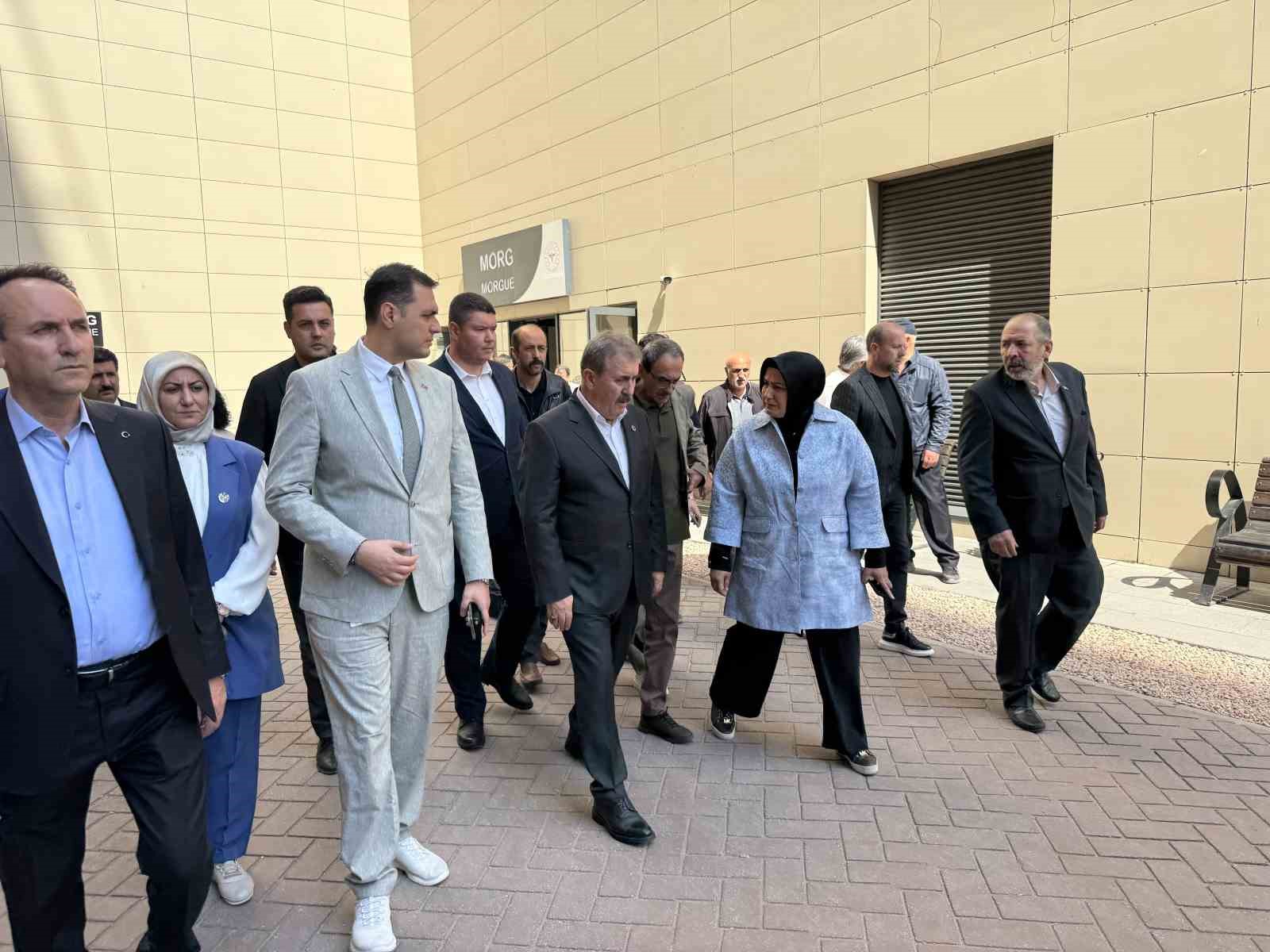 bbp-genel-baskani-destici-hayatini-kaybeden-agabeyi-icin-eskisehir-sehir-hastanesi-morguna-geldi