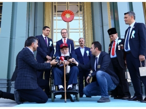 Cumhurbaşkanı Erdoğan, Gazilerle Bir Araya Geldi